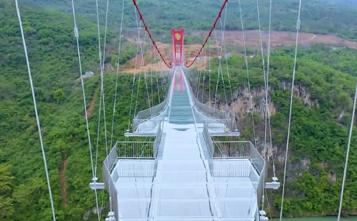 puente-cristal-grande-provincia-guangdong_China (Foto Milenio)