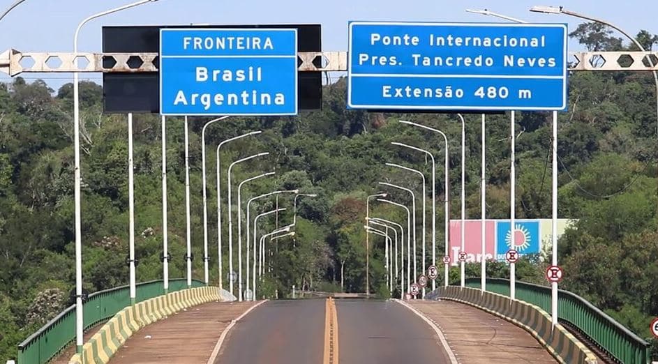 Fonteira Brasil-Argentina (foto vacaciones en familia)
