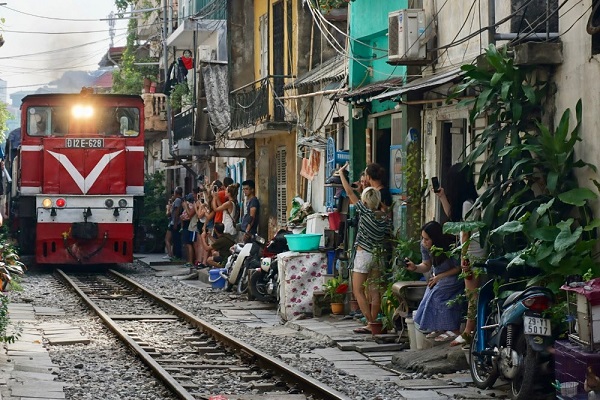 Hanoi Train Street.jpg