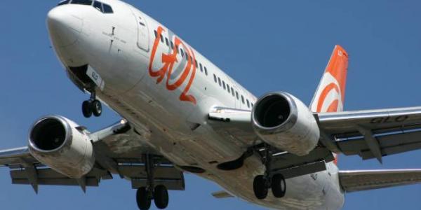 Estréia Gol aeronave com antena de internet e entretenimento de bordo