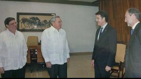 No encontro com o presidente Raúl Catsro, o presidente da Xunta de Galícia expressou seu apoio ao atual processo de câmbio econ^mico em Cuba Feijóo em Havana: Galícia em Cuba, Cuba em Galícia