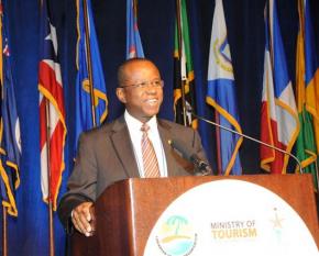 Conversando com Hugh Riley, secretário geral da Caribbean Tourism Organization (CTO)