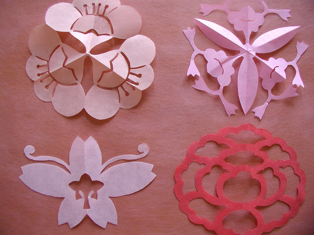 Técnica de dobragem e corte de papel: Workshop de kirigami no Museu do Oriente