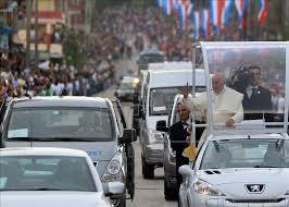 Mais 100 mil pessoas recebem ao Papa Francisco nas ruas de Havana