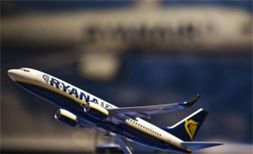 Ryanair lança petição contra greve de controladores aéreos