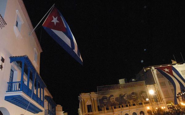 Festa da Bandeira dá as boas-vindas ao 2015 em Santiago de Cuba