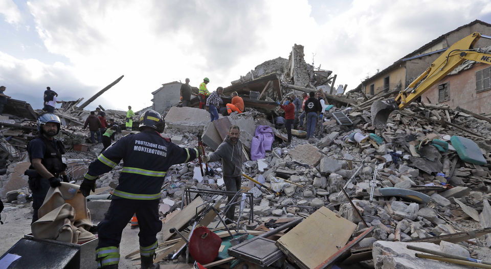 Número de mortos em terremoto na Itália chega a 247